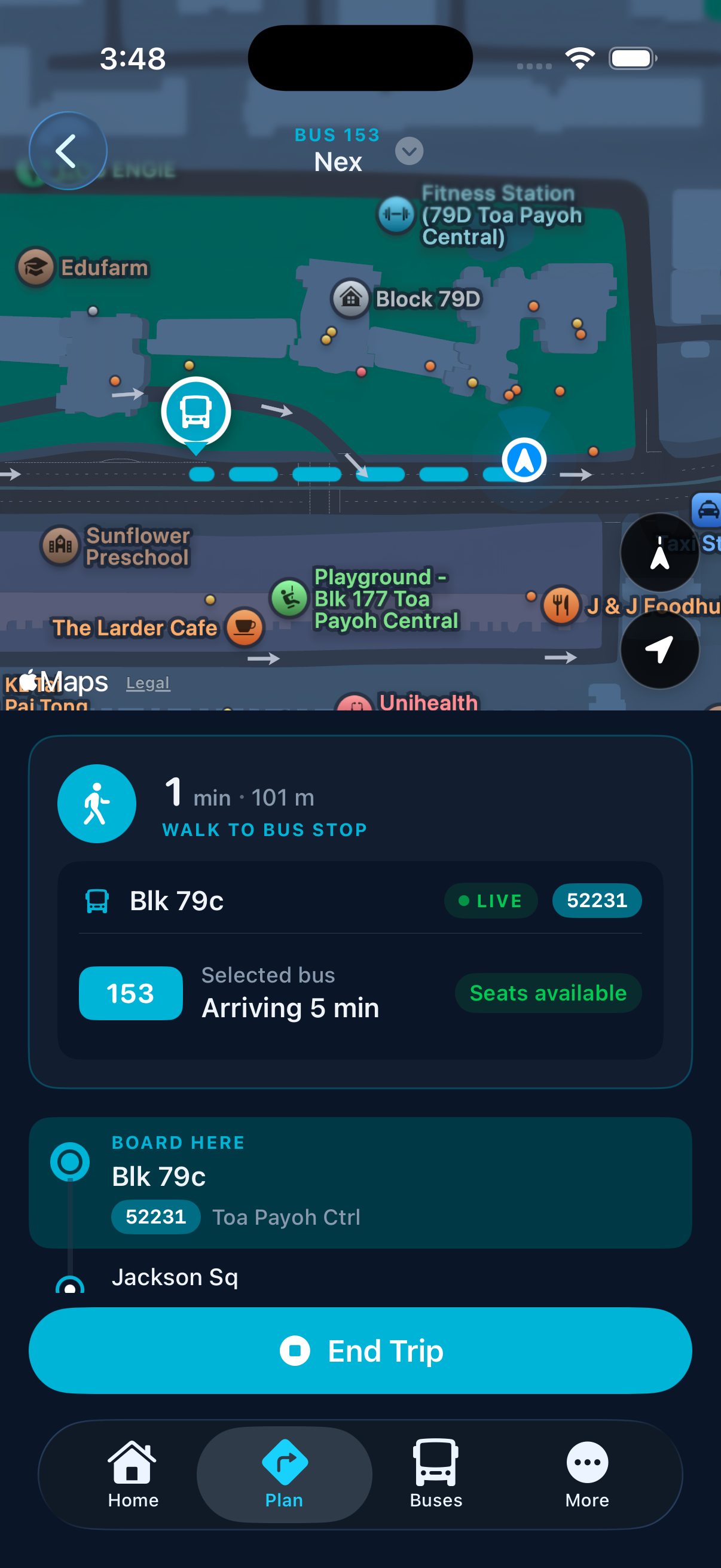 Live navigation: walking guidance to the bus stop, bus 153 arriving in 5 minutes, seats available